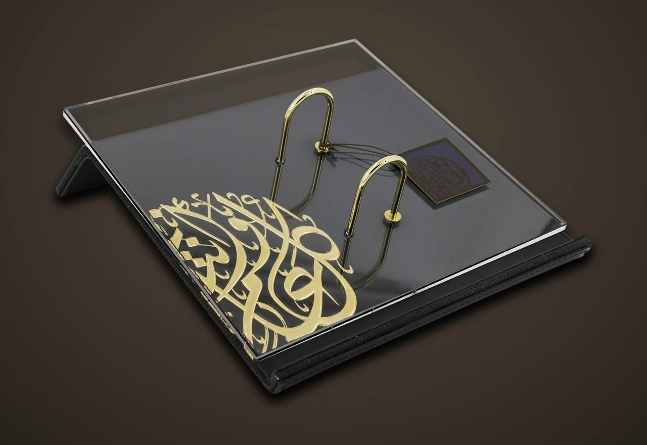 Compact leather desk calendar with clear acrylic, item 81227 · 81229