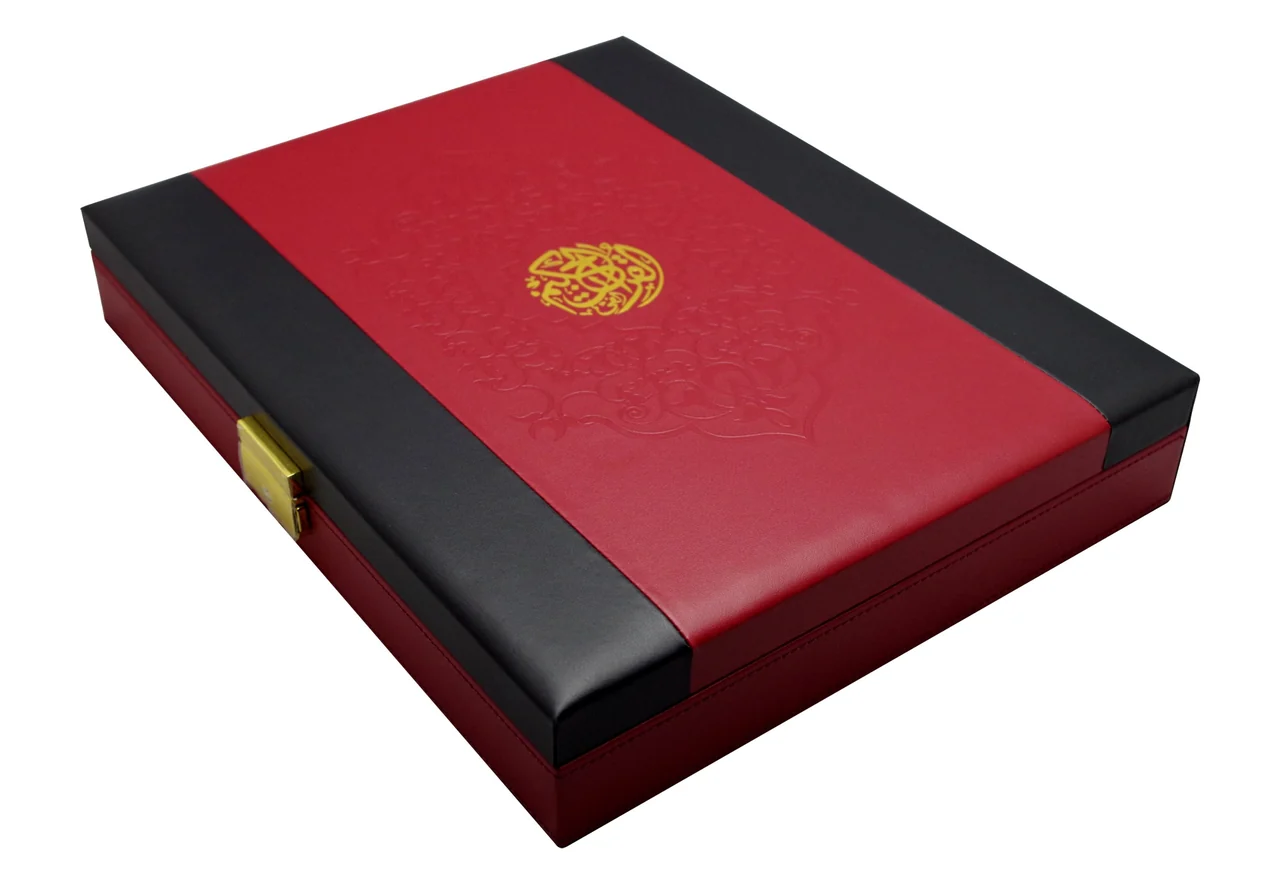Red and black Qur'an box, special size, item 81416