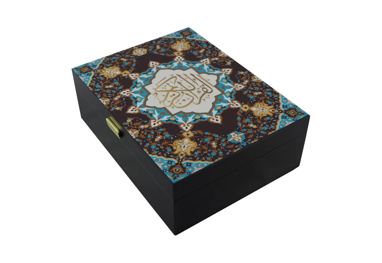 Wooden Qur'an box with a printed tile lid, item 82451